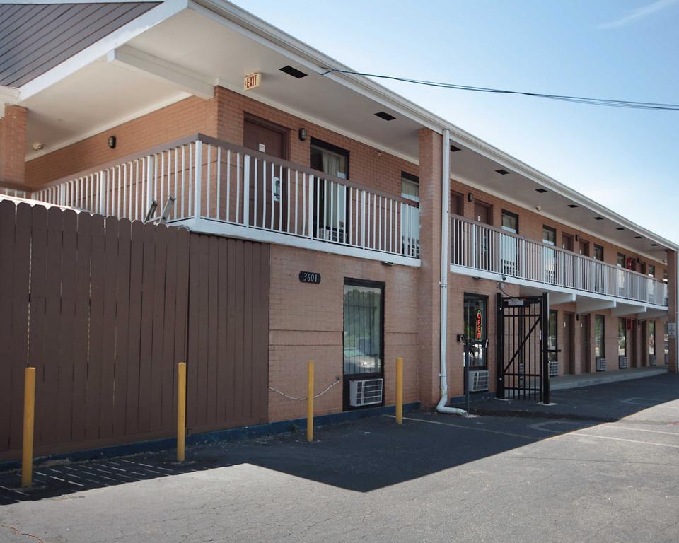 Rodeway Inn Charlotte Downtown Εξωτερικό φωτογραφία